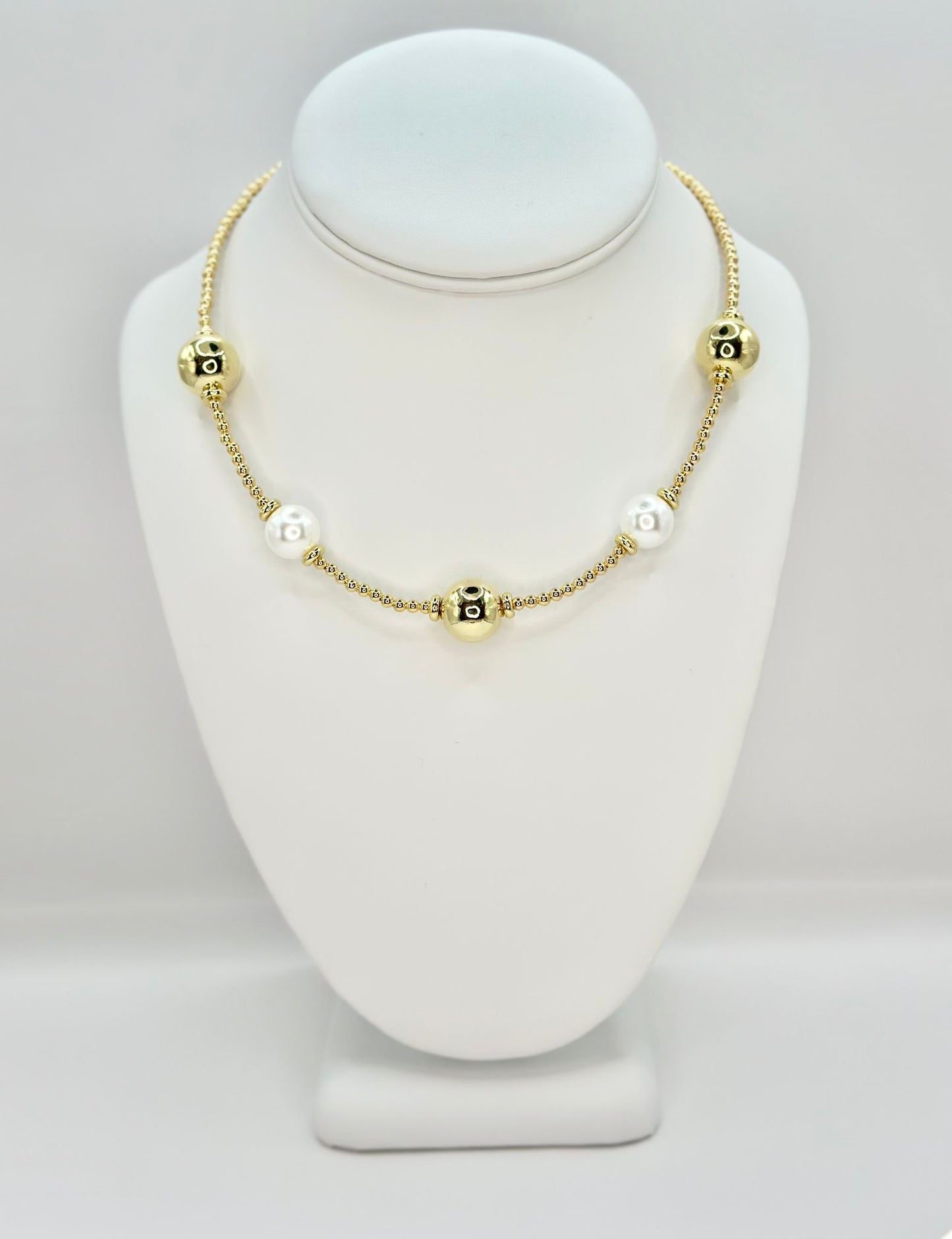 Magestic Gold and Pearl Choker