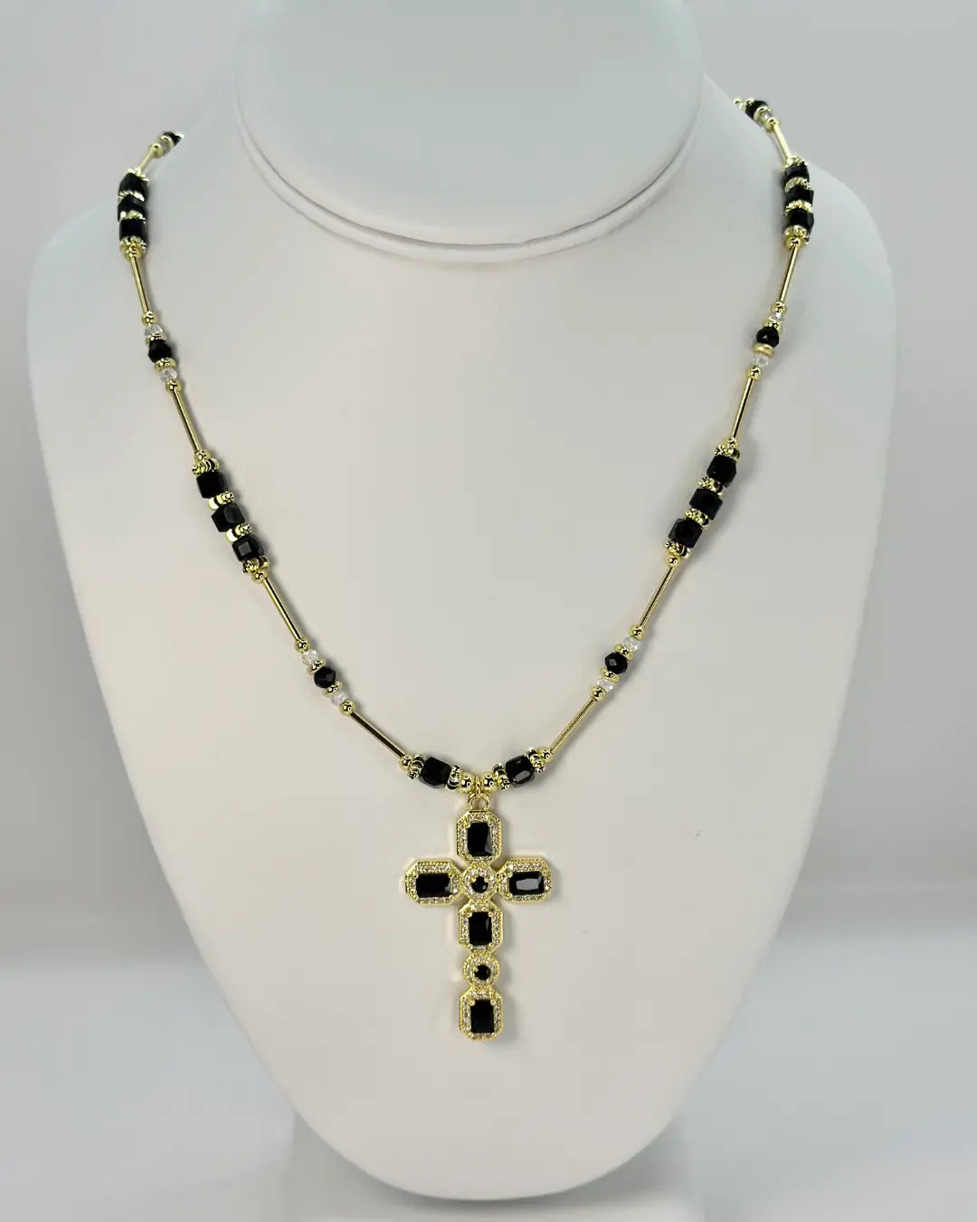 Hanoy Cross Black
