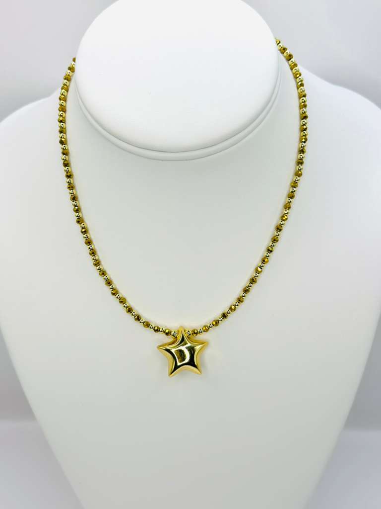 Crystal choker with balloon star