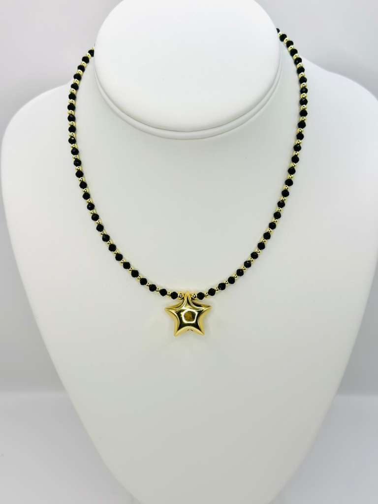 Crystal choker with balloon star