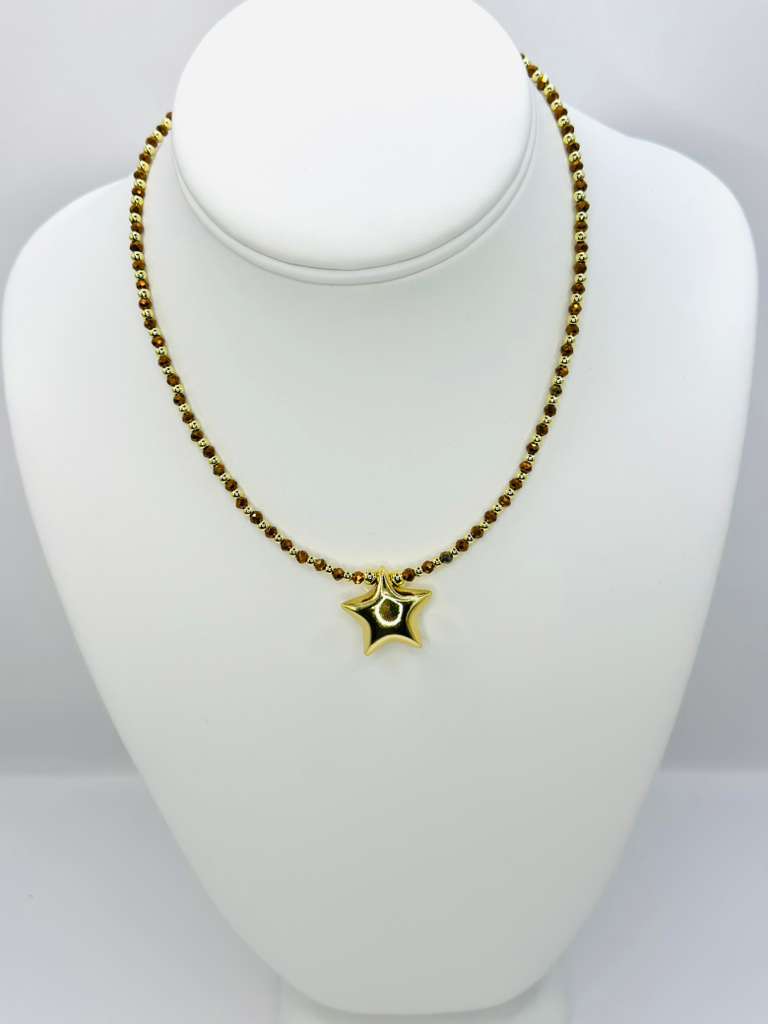 Crystal choker with balloon star