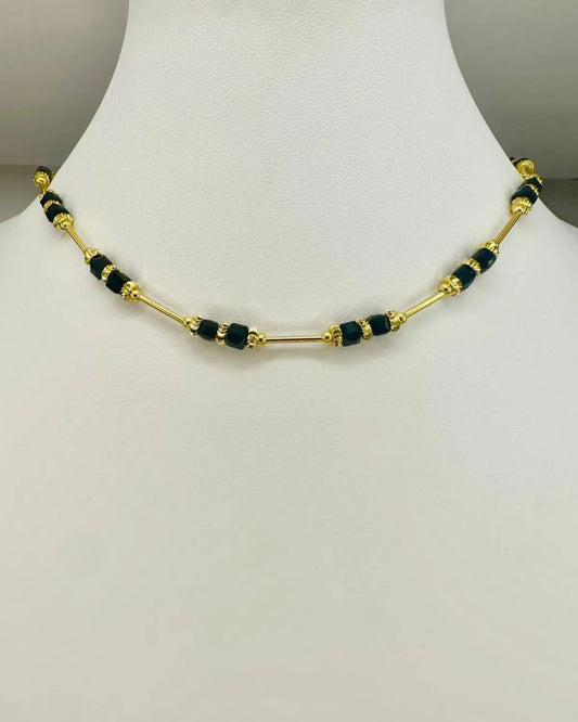 Hanoy black Choker